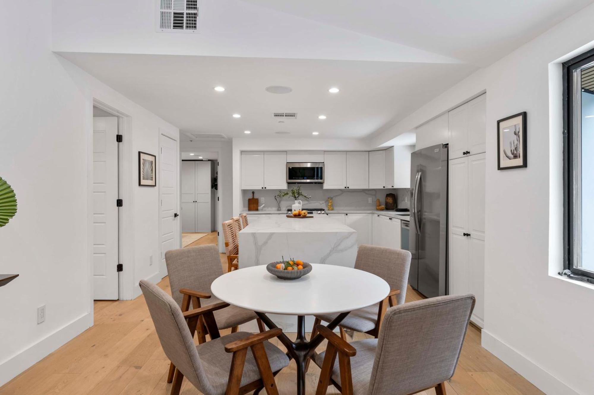 Modern Spacious 3br Residence, Game Room, Parking *