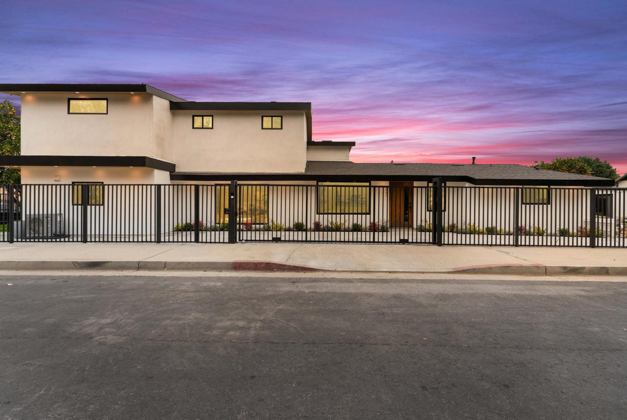 Apartment Modern Spacious 3br Residence, Game Room, Parking