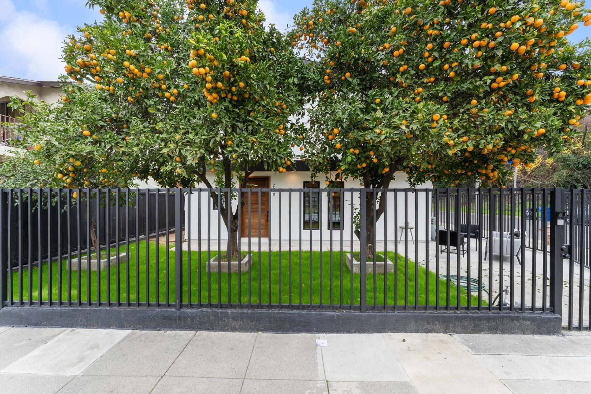 Modern Spacious 3br Residence, Game Room, Parking